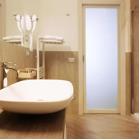 Hotel Ponti Angera