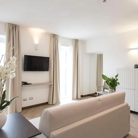 Ponti Hotel Angera