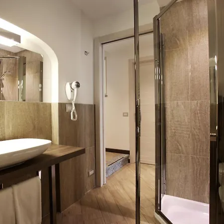 Ponti Hotel Angera